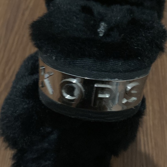 Michael Kors Alfie Faux Fur Platform Slide Black/Silver Size 10M NWT - Picture 5 of 9